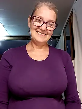 Snapshot of irinamaux chatting on October 2025 05:28:02 AM irinamaux online show from October 2025 05:28:02 AM