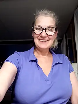 Snapshot of irinamaux chatting on October 2025 04:57:01 AM irinamaux online show from October 2025 04:57:01 AM