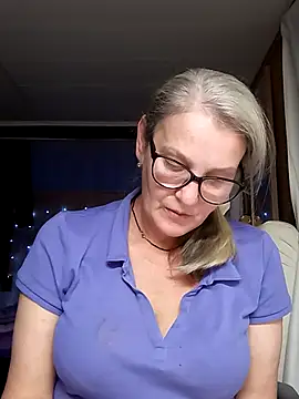 Snapshot of irinamaux chatting on October 2025 04:25:02 PM irinamaux online show from October 2025 04:25:02 PM