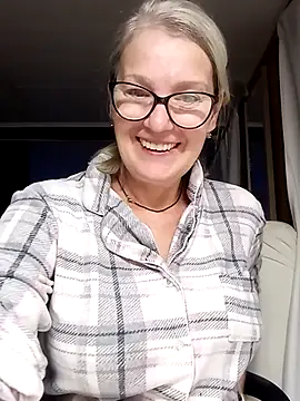 Snapshot of irinamaux chatting on October 2025 04:31:02 AM irinamaux online show from October 2025 04:31:02 AM