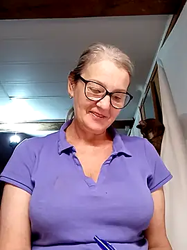 Snapshot of irinamaux chatting on October 2025 05:44:02 AM irinamaux online show from October 2025 05:44:02 AM