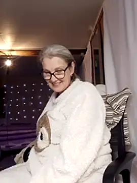 Snapshot of irinamaux chatting on November 2025 06:21:01 PM irinamaux online show from November 2025 06:21:01 PM