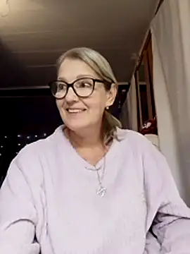 Snapshot of irinamaux chatting on November 2025 08:01:02 AM irinamaux online show from November 2025 08:01:02 AM