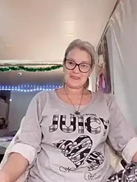 irinamaux online show from November 2025 07:47:02 PM