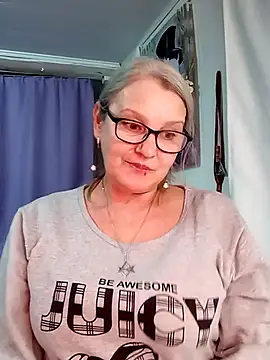 irinamaux online show from January 2026 05:17:01 PM