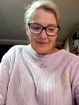 irinamaux online show from April 2026 07:50:01 AM