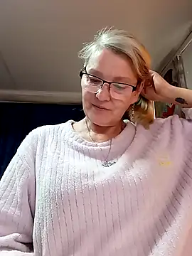 irinamaux online show from May 2026 06:18:01 AM