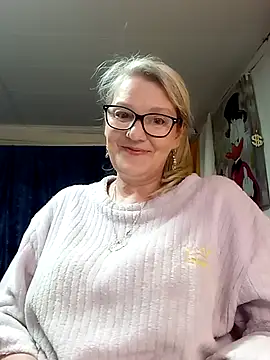 irinamaux online show from May 2026 04:15:02 PM