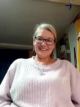 irinamaux online show from May 2026 04:43:02 AM