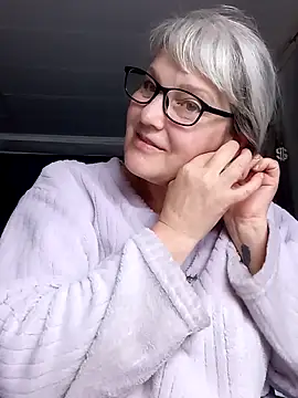 irinamaux online show from June 2026 03:59:02 AM