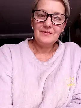 irinamaux online show from June 2026 06:32:02 PM
