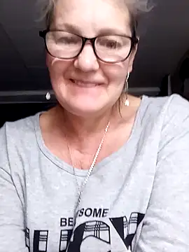 irinamaux online show from June 2026 11:27:02 PM