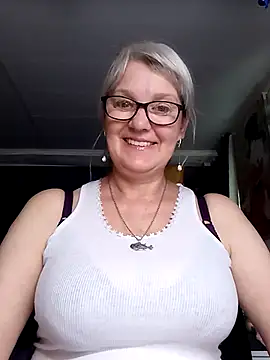 irinamaux online show from June 2026 09:14:01 AM