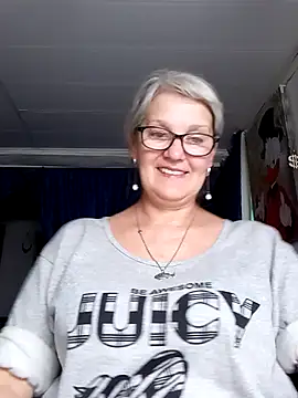 irinamaux online show from June 2026 04:32:01 PM