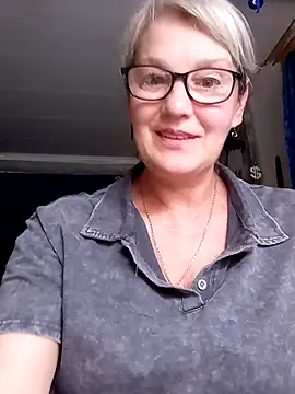 irinamaux online show from June 2026 07:18:02 AM