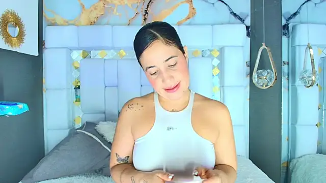 emily madrid online show from October 2025 05:35:02 AM