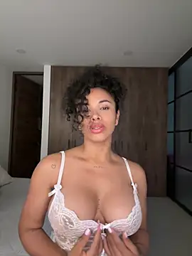 Brunettexio online show from December 2024 02:31:02 PM