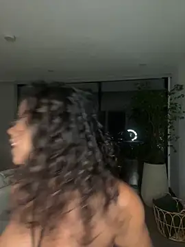 Brunettexio online show from November 2025 02:10:01 AM