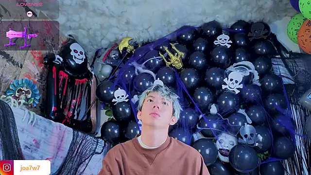 Levii Ackermann online show from October 2025 02:30:02 PM