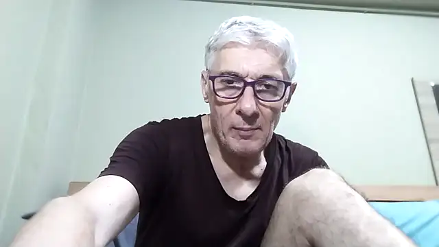 Snapshot of BIGUNCUTHARDCOCK chatting on November 2025 05:07:01 AM BIGUNCUTHARDCOCK online show from November 2025 05:07:01 AM