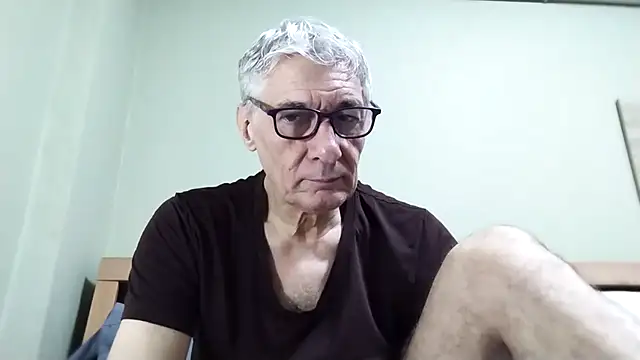 Snapshot of BIGUNCUTHARDCOCK chatting on November 2025 01:49:02 AM BIGUNCUTHARDCOCK online show from November 2025 01:49:02 AM