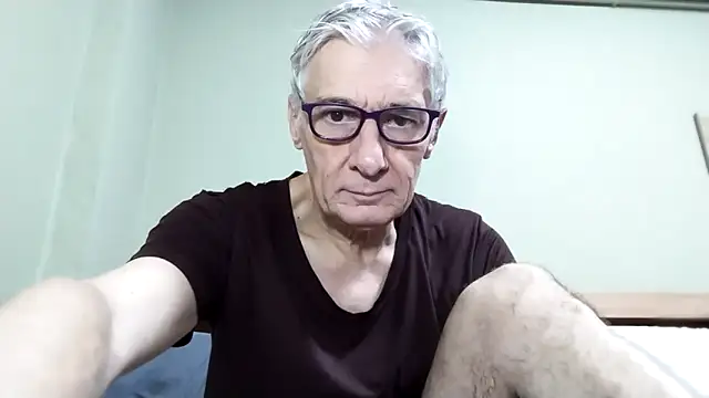 Snapshot of BIGUNCUTHARDCOCK chatting on November 2025 01:30:01 AM BIGUNCUTHARDCOCK online show from November 2025 01:30:01 AM