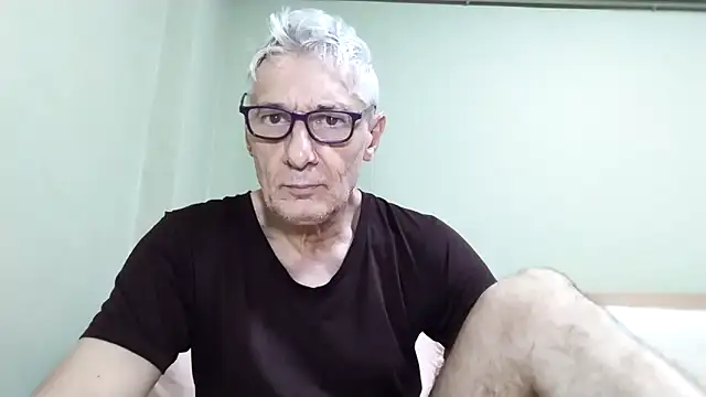 Snapshot of BIGUNCUTHARDCOCK chatting on December 2025 01:22:02 AM BIGUNCUTHARDCOCK online show from December 2025 01:22:02 AM