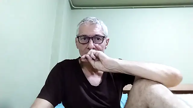 BIGUNCUTHARDCOCK online show from January 2026 02:48:02 AM