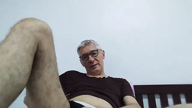 BIGUNCUTHARDCOCK online show from June 2026 02:01:01 AM