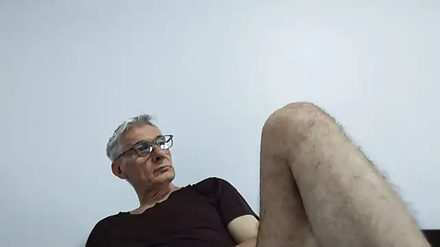 BIGUNCUTHARDCOCK online show from June 2026 12:10:02 AM