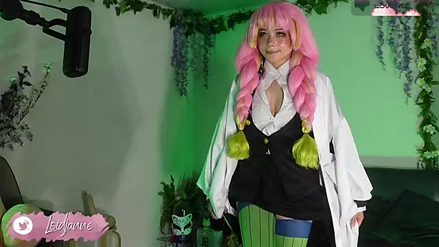 loIijanne online show from November 2025 12:49:01 AM