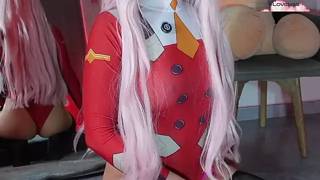 Snapshot of loIijanne chatting on February 2026 12:10:01 AM loIijanne online show from February 2026 12:10:01 AM