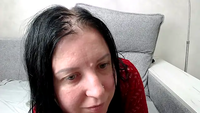 Snapshot of Longhairgirl chatting on October 2025 04:29:01 PM Longhairgirl online show from October 2025 04:29:01 PM