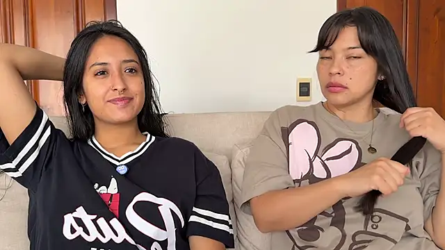 Snapshot of 2SummerLove1 chatting on October 2025 02:12:01 PM 2SummerLove1 online show from October 2025 02:12:01 PM