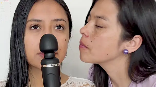 Snapshot of 2SummerLove1 chatting on March 2026 02:12:02 PM 2SummerLove1 online show from March 2026 02:12:02 PM