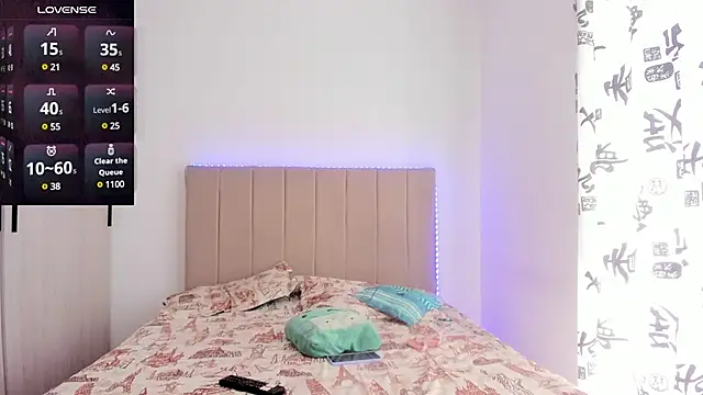 Samyq8 online show from March 2025 07:13:02 PM