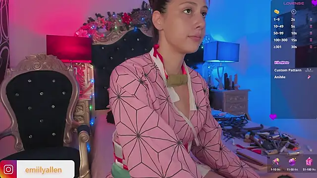 Snapshot of EmilyAllen_ chatting on December 2024 05:51:01 AM EmilyAllen online show from December 2024 05:51:01 AM