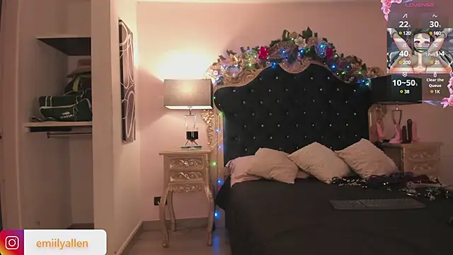 Snapshot of EmilyAllen_ chatting on December 2024 05:36:02 AM EmilyAllen online show from December 2024 05:36:02 AM