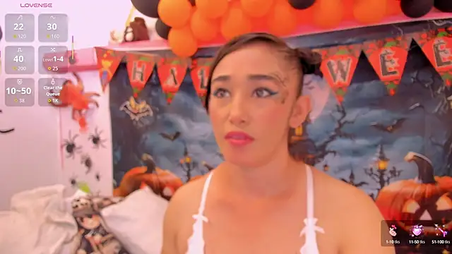 charlotte-11 online show from October 2025 04:41:01 PM