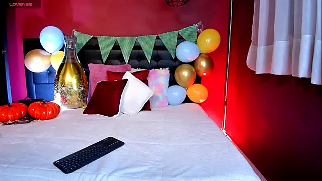  Tattoo Couple online show from September 2025 02:22:02 PM