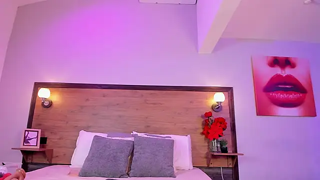 EmmaBakeer online show from October 2025 10:46:02 AM