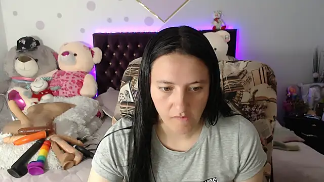 Snapshot of Lorenahot_06 chatting on September 2025 04:19:02 PM Lorenahot 06 online show from September 2025 04:19:02 PM