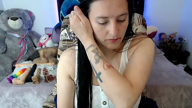 Snapshot of Lorenahot_06 chatting on February 2026 05:36:02 PM Lorenahot 06 online show from February 2026 05:36:02 PM