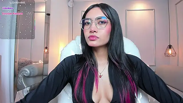 AzuraKindong online show from October 2025 07:12:01 PM