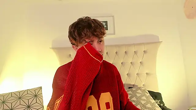 Tomy Rox online show from November 2025 04:34:02 AM