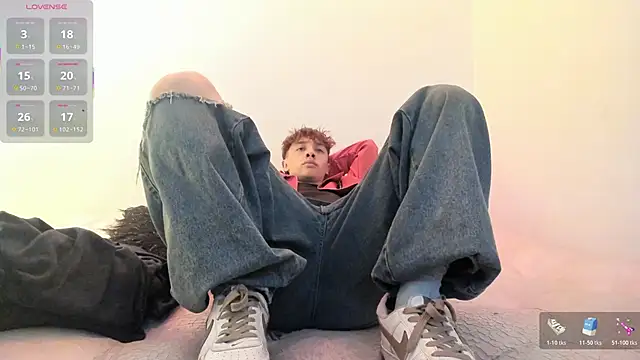 Tomy Rox online show from December 2025 08:18:02 PM