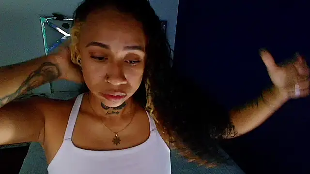 Snapshot of cattaleeyaa chatting on December 2024 02:53:02 AM cattaleeyaa online show from December 2024 02:53:02 AM