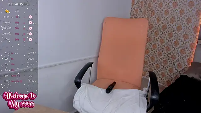 Snapshot of pervert_milf04 chatting on March 2025 01:21:02 AM pervert milf04 online show from March 2025 01:21:02 AM