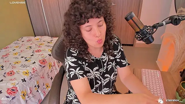 Snapshot of orchide_ chatting on January 2026 09:07:02 PM orchide online show from January 2026 09:07:02 PM