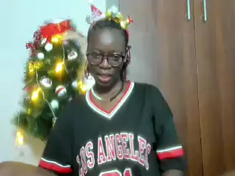 Snapshot of afro_pop chatting on December 2024 03:44:02 AM afro pop online show from December 2024 03:44:02 AM
